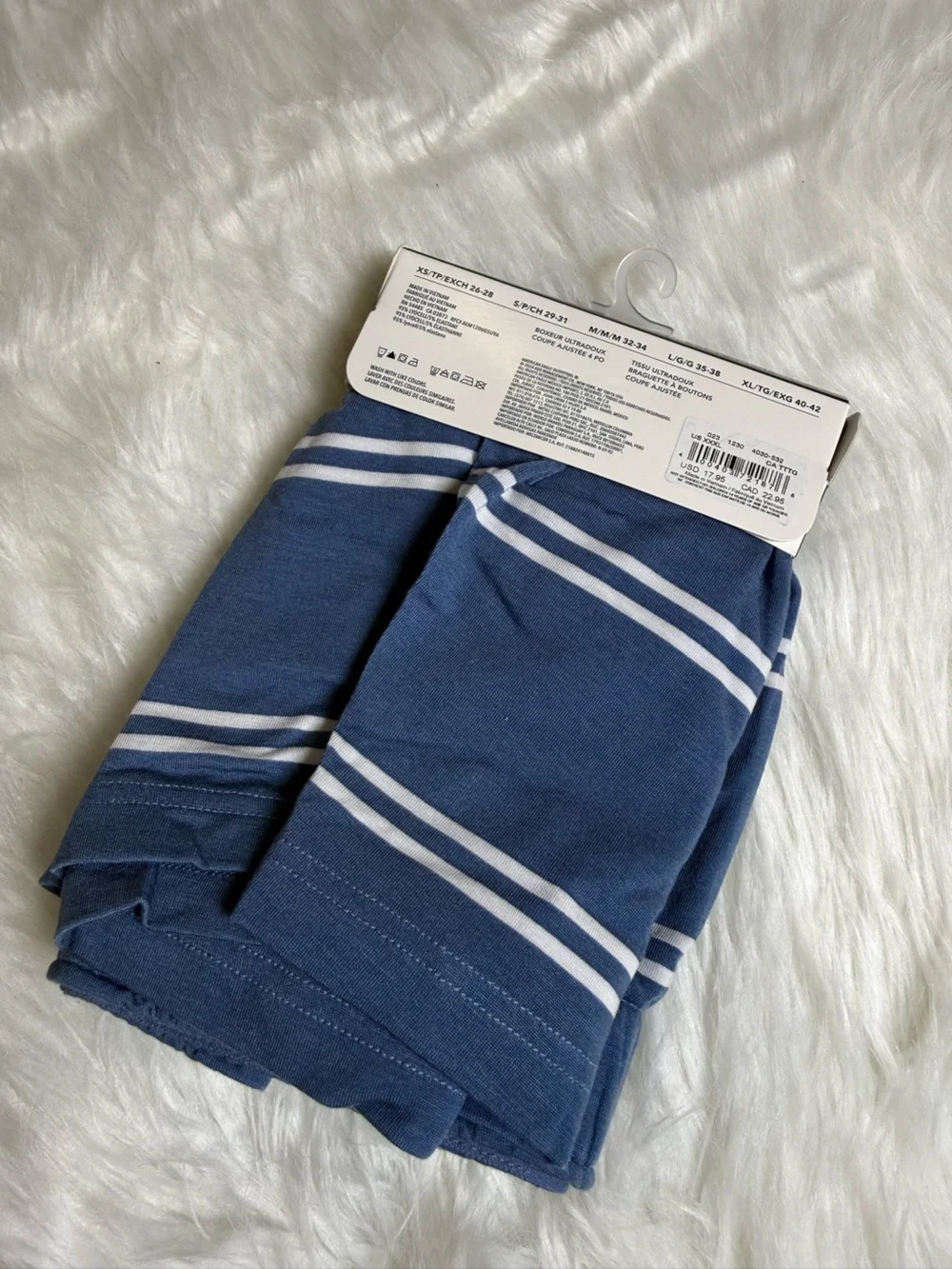 American Eagle Outfitters classic navy